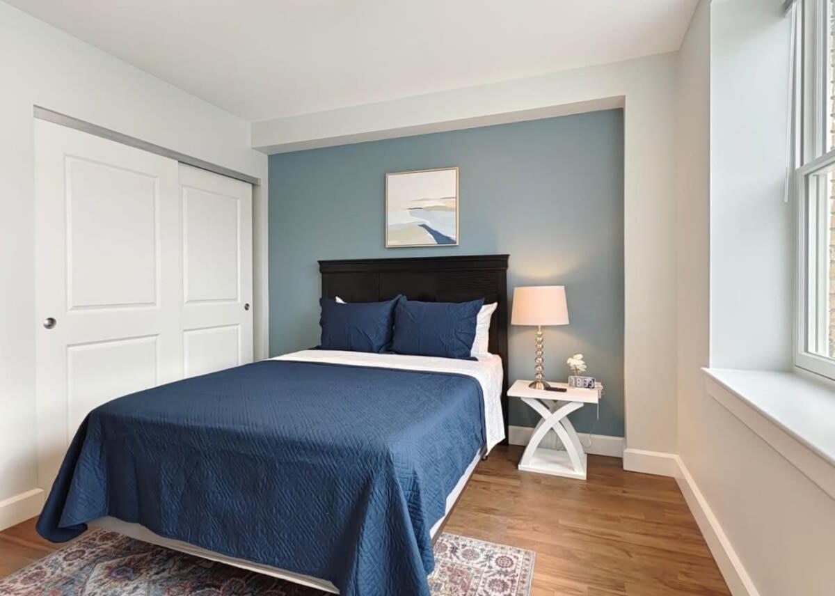 Fun Cozy Apts - 1 25 Mile Walk To Tiaa Bnk Fld جاكسونفيل المظهر الخارجي الصورة